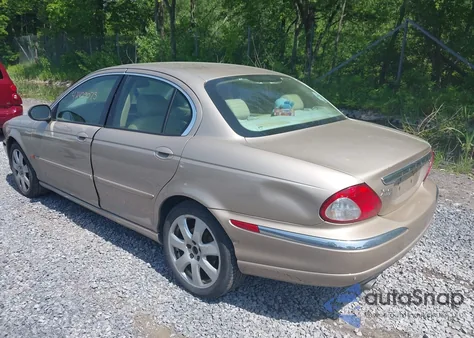 2004 Jaguar X-Type 3.0 z USA, uszkodzony, nr VIN SAJEA51C14WELL262